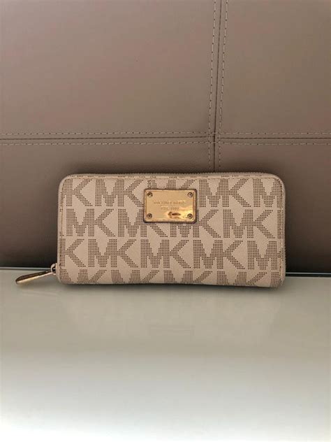 carteira michael kors usada|Preços baixos em CARTEIRAS femininas Michael Kors .